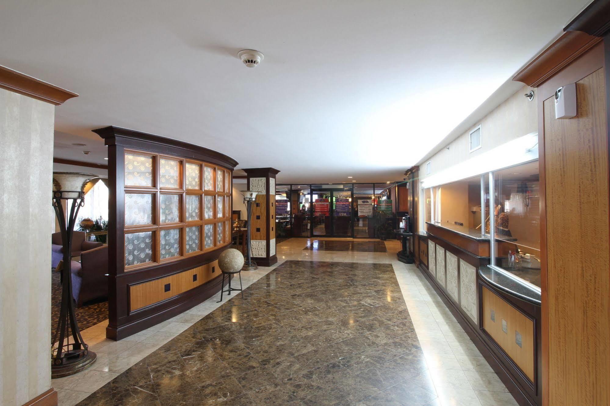 Gateway Hotel Dallas Park Central المظهر الخارجي الصورة