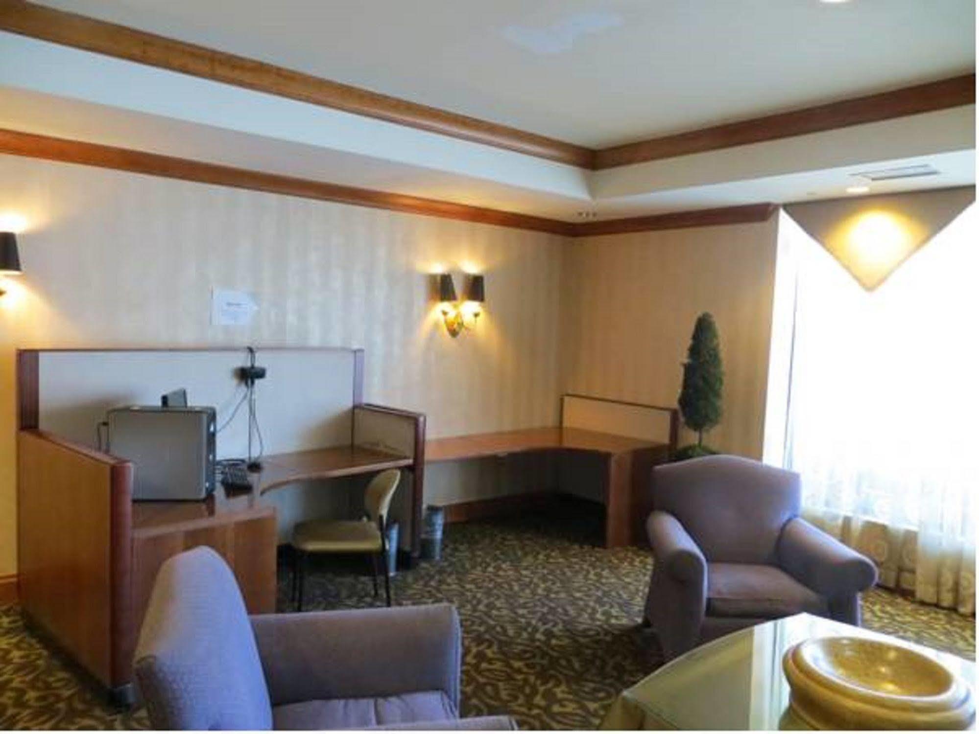 Gateway Hotel Dallas Park Central المظهر الخارجي الصورة