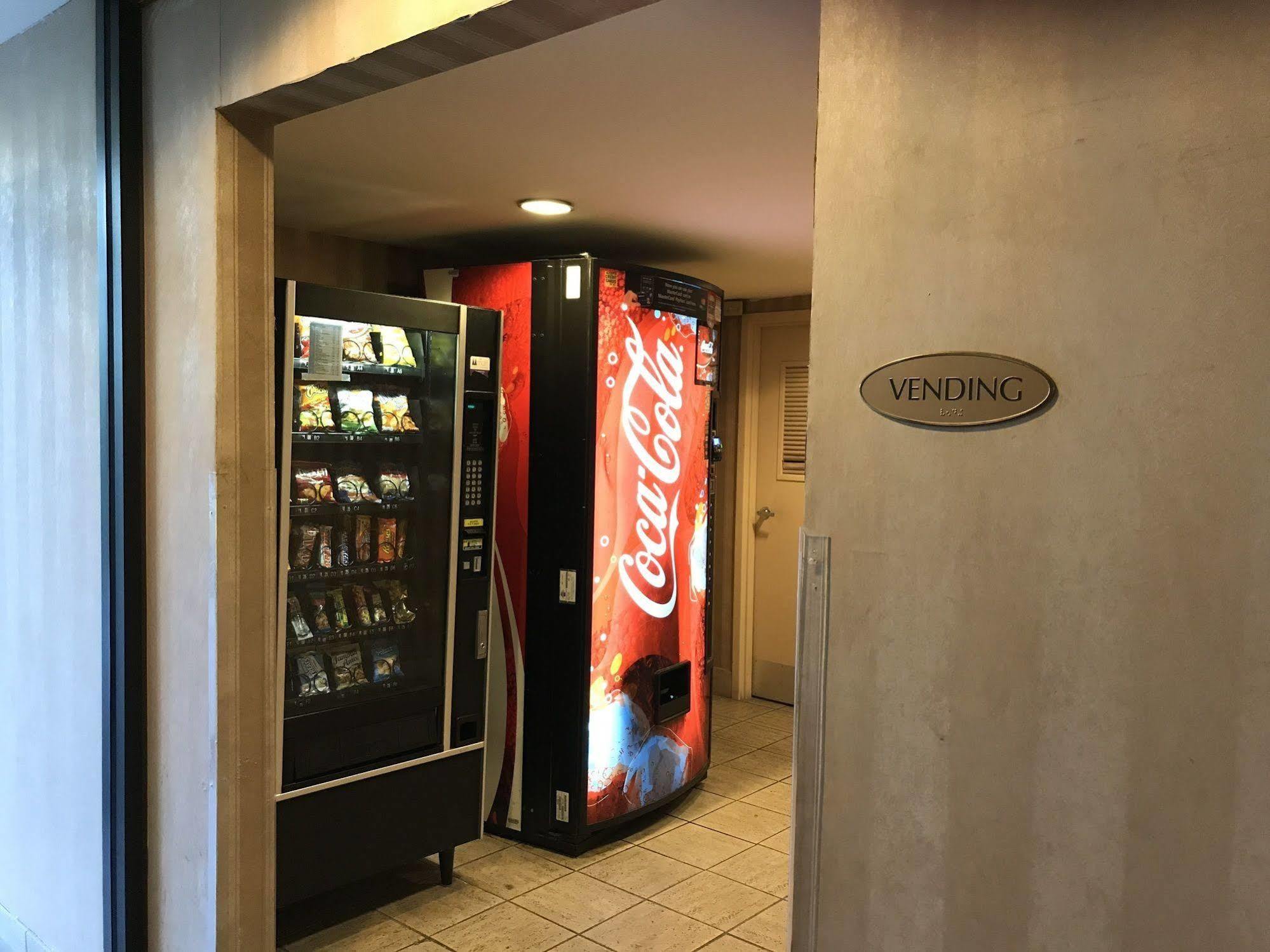 Gateway Hotel Dallas Park Central المظهر الخارجي الصورة