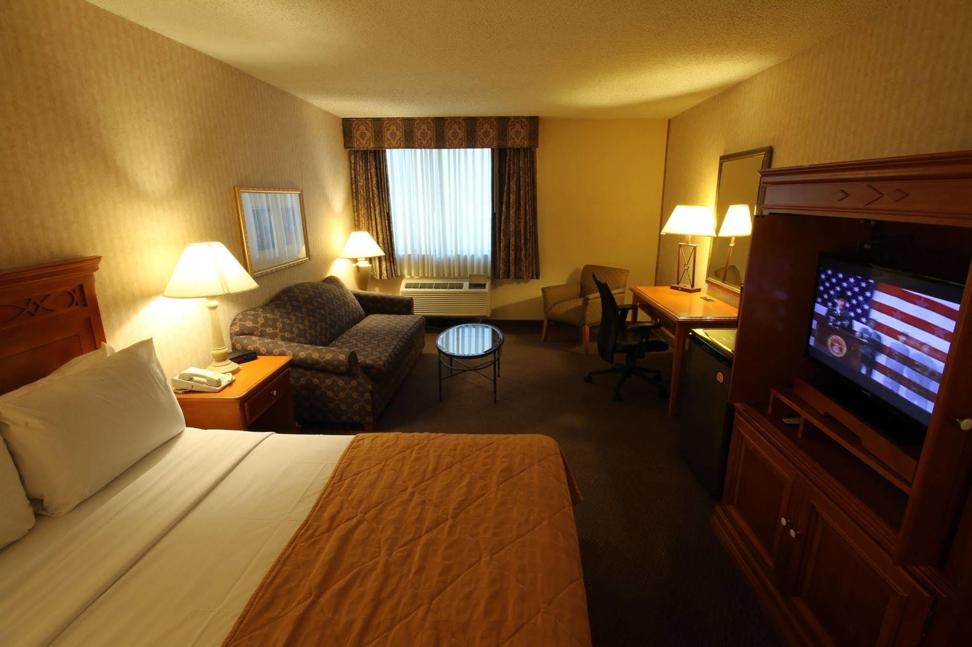 Gateway Hotel Dallas Park Central المظهر الخارجي الصورة
